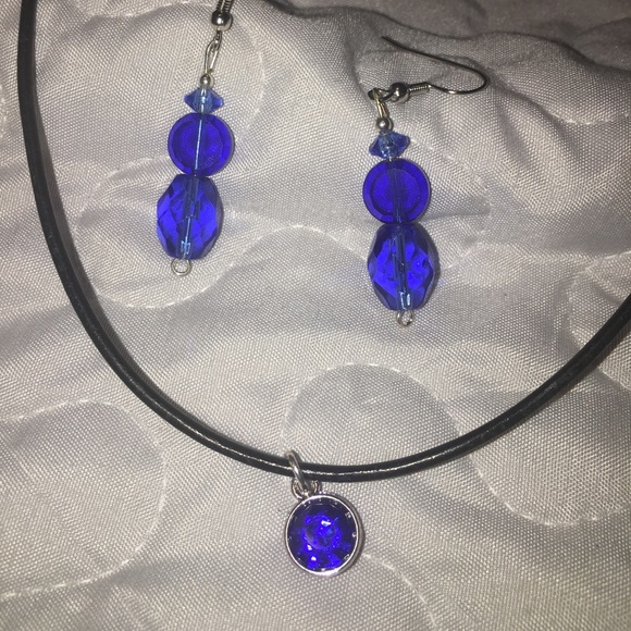 🆕Royal blue set Necklace & Earrings leather cord - Picture 6 of 7